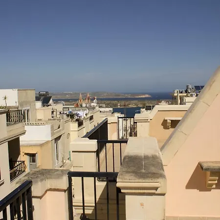 Criholiday 3 Bedrooms With Big Terrace Apartmán *