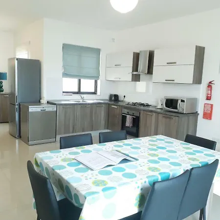 Criholiday 3 Bedrooms With Big Terrace Apartmán *