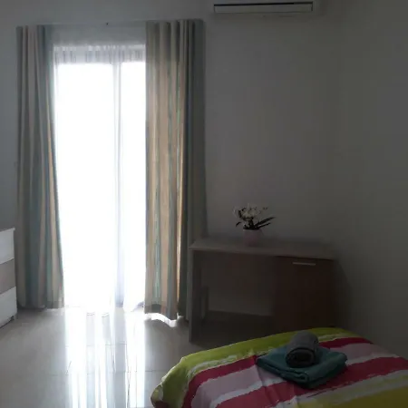 Criholiday 3 Bedrooms With Big Terrace Διαμέρισμα *